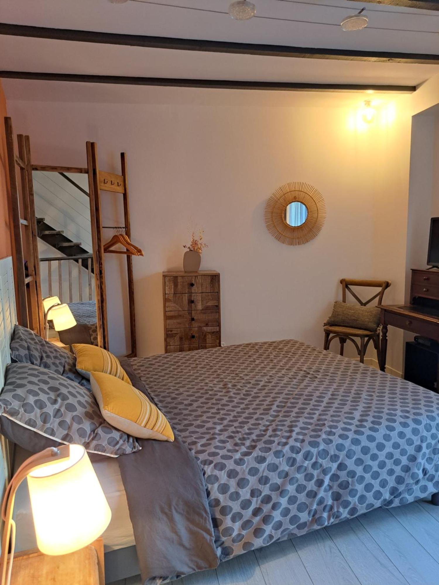 La Trémière, Maison De Village, Sauna, Vue Garrigue Hébergement de vacances